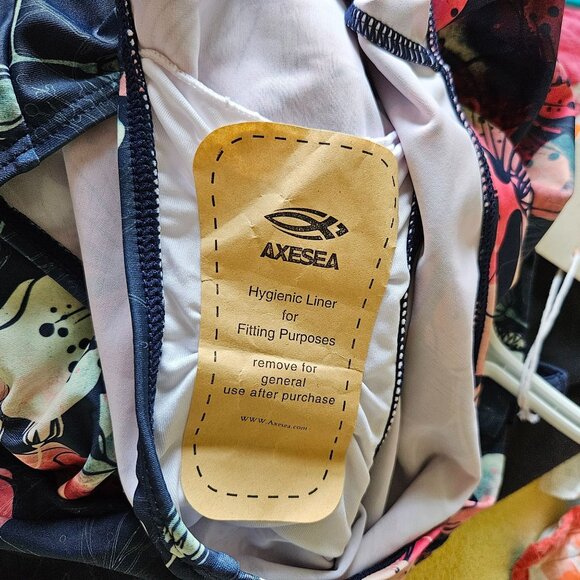 AXESEA Woman Size 12 Rash-Guard Swim Suit UPF 50+ Floral NWT Back Zip Surfer Sea - Picture 11 of 11